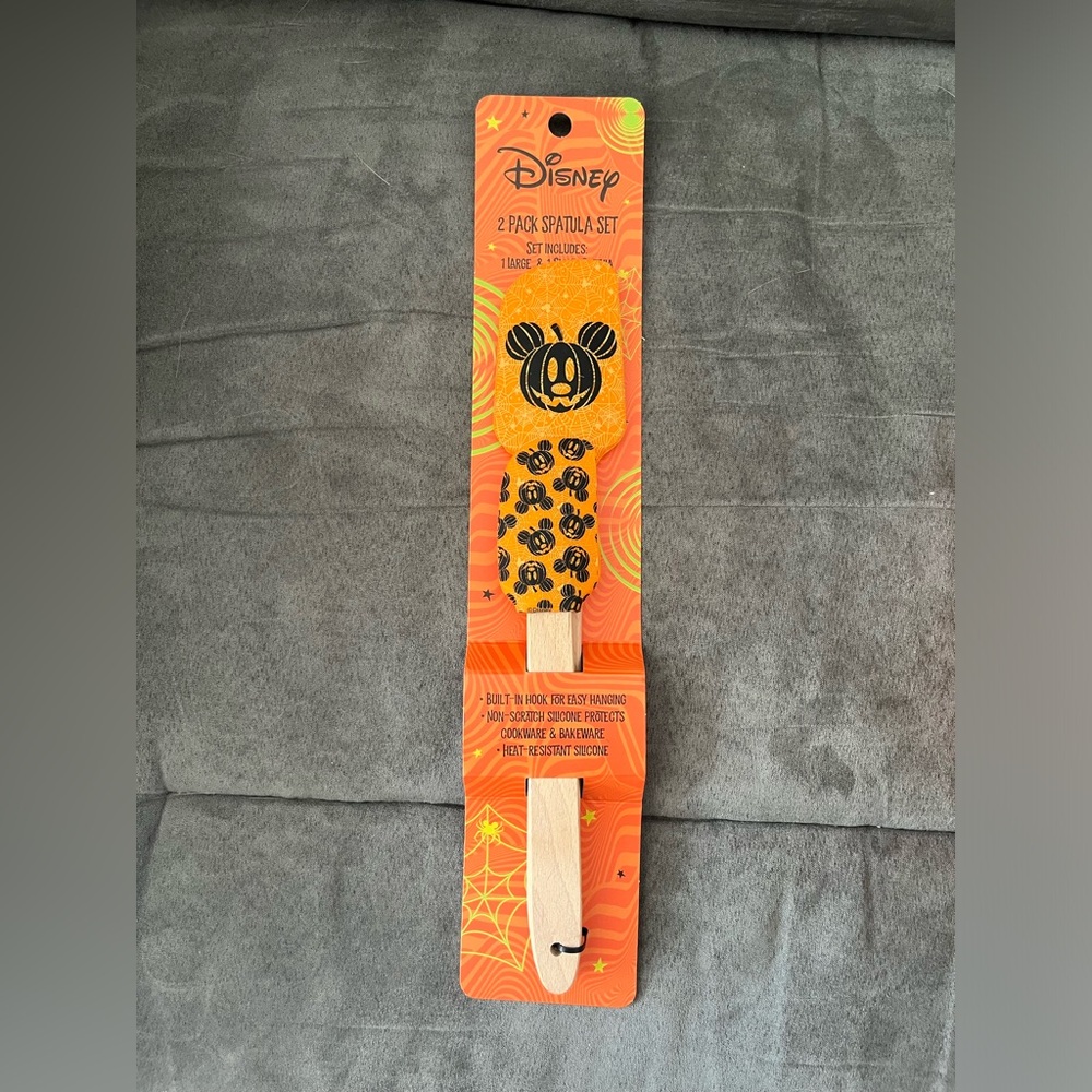 Disney Mickey Halloween Spatula Set, New - Picture 2 of 4